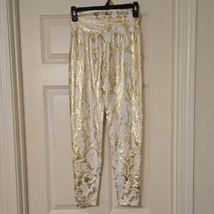 BuffBunny Gold and White Leggings